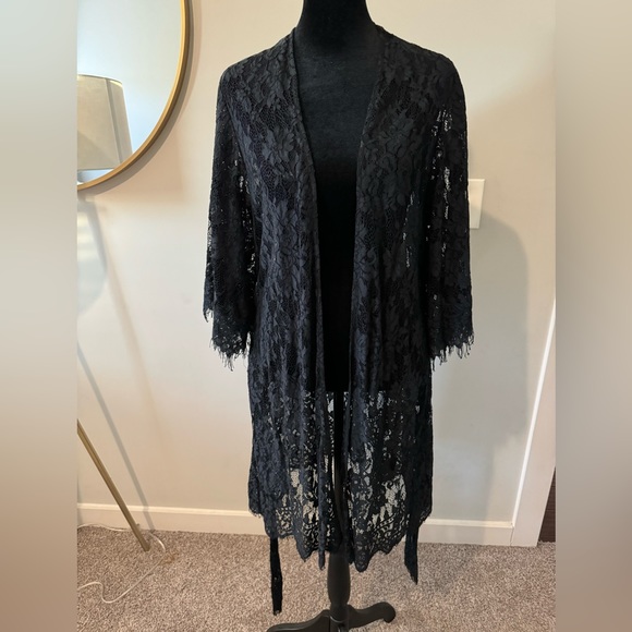 Stylestalker Lace Robe - Picture 6 of 9
